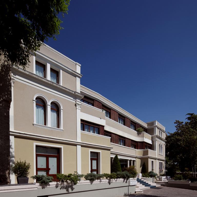 Hotel Cristallo Conegliano Exterior photo