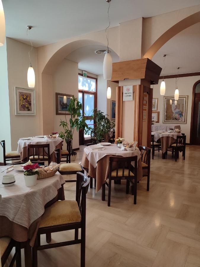 Hotel Cristallo Conegliano Exterior photo