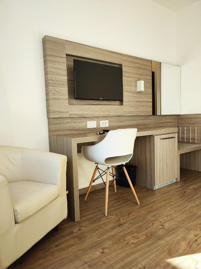 Hotel Cristallo Conegliano Exterior photo
