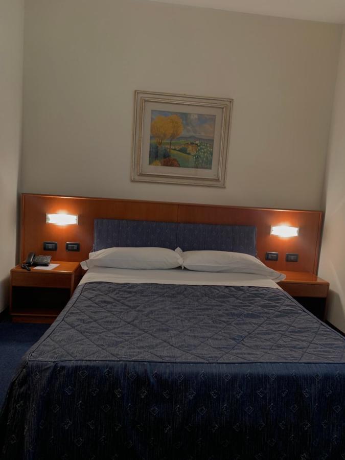 Hotel Cristallo Conegliano Exterior photo