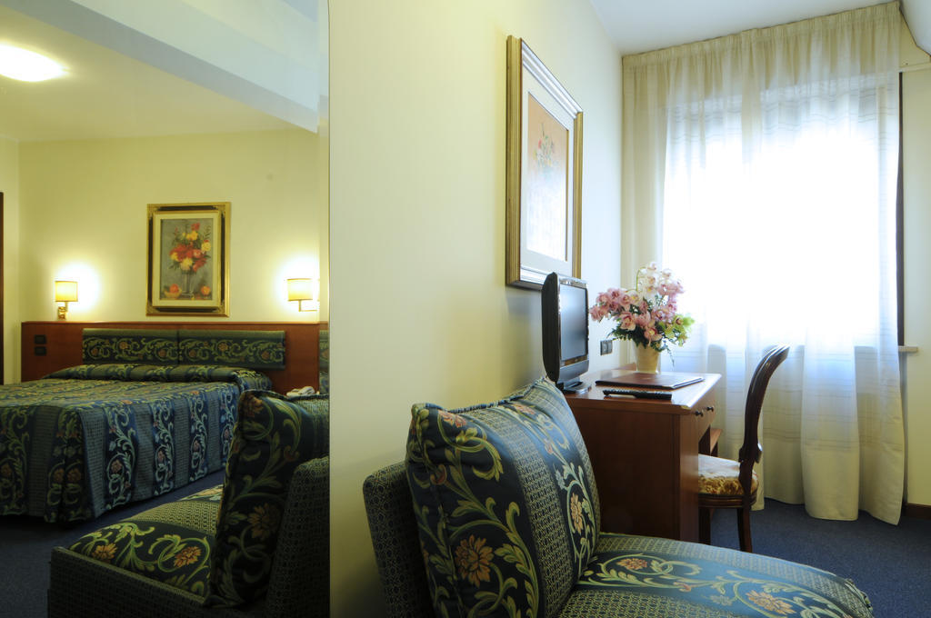 Hotel Cristallo Conegliano Exterior photo