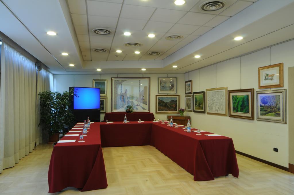 Hotel Cristallo Conegliano Exterior photo