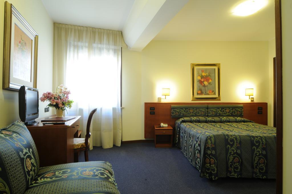 Hotel Cristallo Conegliano Exterior photo